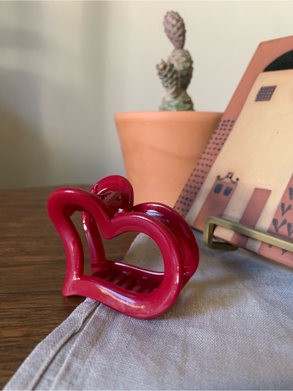 ❤️“All You Need is Love”❤️ Heart Claw Clip